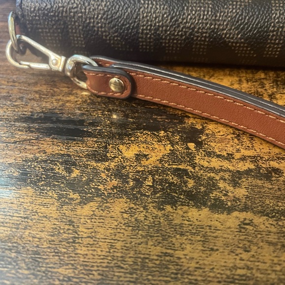 MK Wallet - Picture 3 of 7